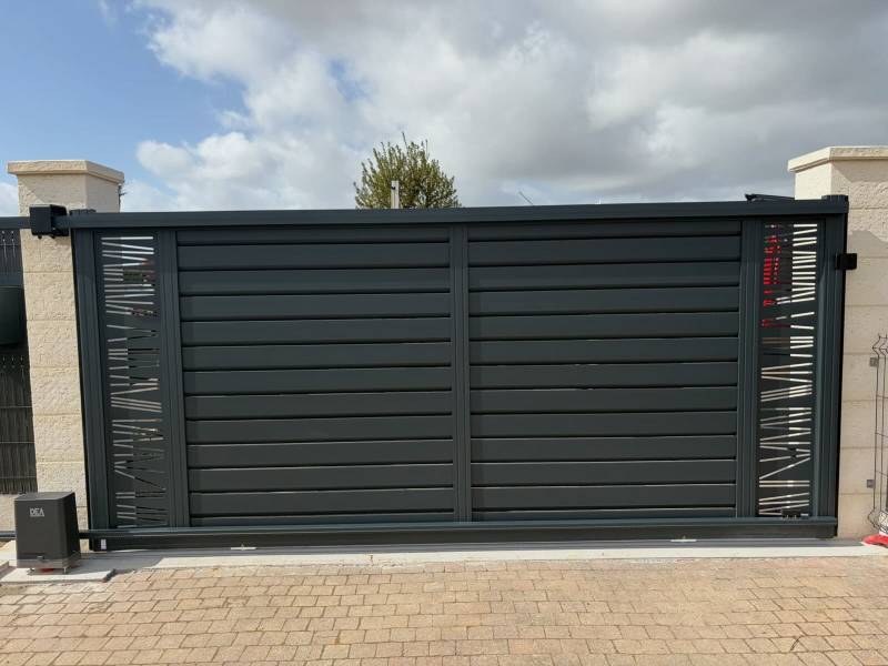 Installation, Motorisation et Pose d'Automatisme de Portail Coulissant Motorisé sur Mesure pour Particuliers et Professionnels à Cormeilles et ses Alentours