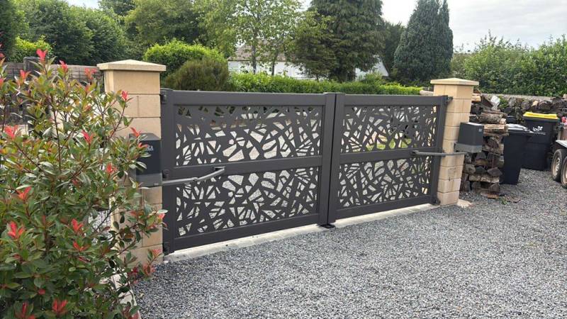 Installation, motorisation, dépannage, réparation et entretien d'automatisme de portail battant à Beuzeville, Honfleur, Pont-Audemer, Liseux, Deauville, Bernay et toutes les communes environnantes