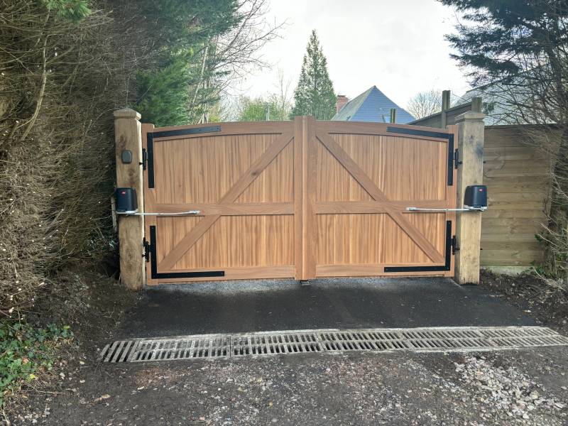 Devis pour la fourniture et pose d'un automatisme de portail à Cormeilles : installation d'un automatisme de portail battant